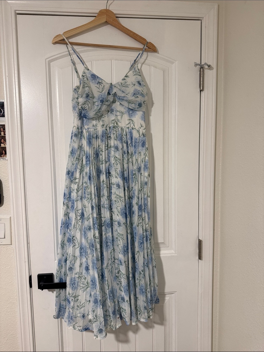 Francesca's Collections Light Blue Floral Maxi Dress